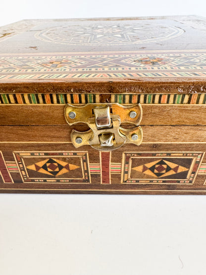 Vintage Middle Eastern Marquetry Inlaid Box