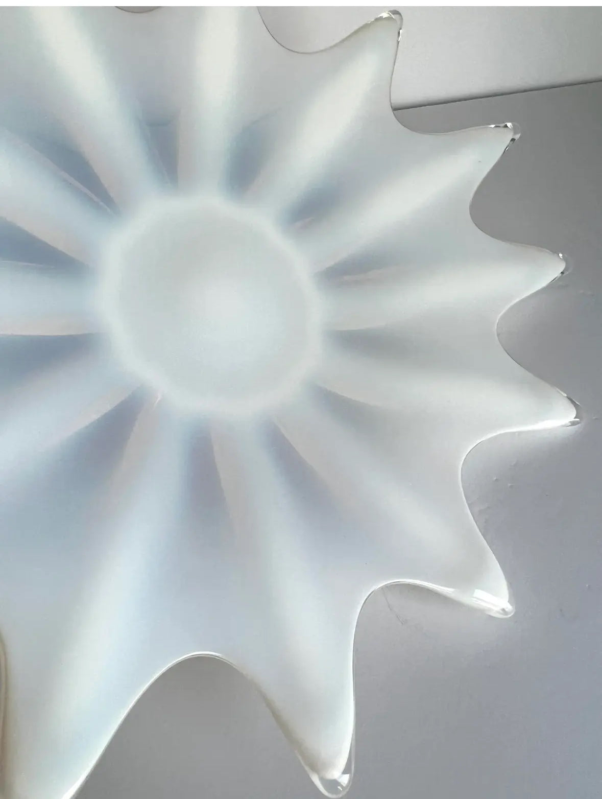 Fostoria Heirloom White Opalescent Platter, Large Free-Form Starburst, 1959–1962