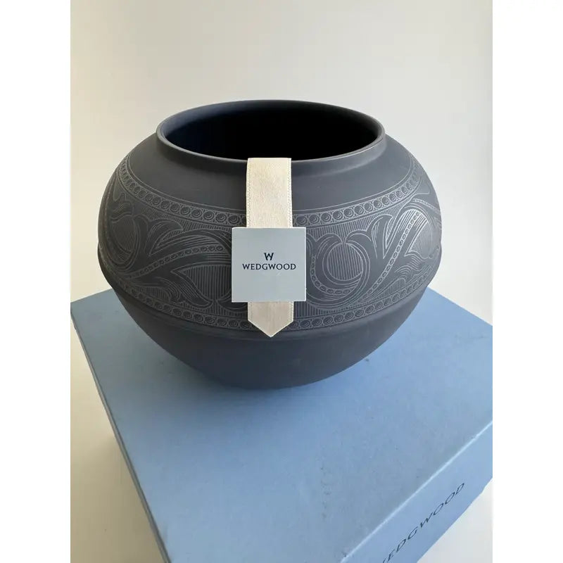 Vintage Wedgwood Interiors “Rose” Midnight 5.5” Bowl